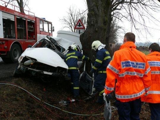 Riskantní jízda opět zabíjela - Slaný