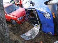 Muže označujícího dopravní nehodu smetlo auto - Horní Lukavice, Chlumčany