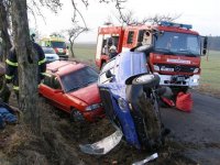 Muže označujícího dopravní nehodu smetlo auto - Horní Lukavice, Chlumčany