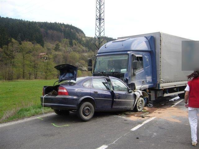 Čelní střet nepřežila mladá řidička - Bystřička, Valašské Meziříčí