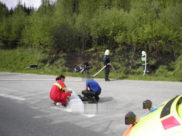 Další motorkář usmrcen - Karlovy Dvory u Horní Plané