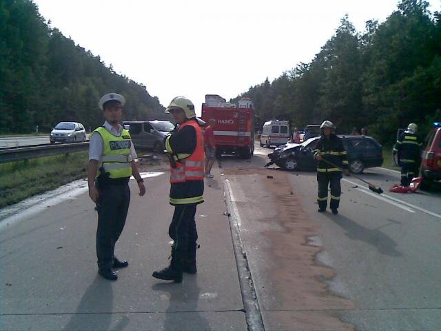 Opět přehlédnutí kolony - D1 171km směr Praha