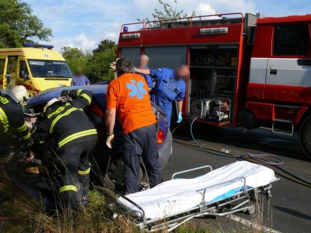 Ford Fiesta vs. nákladní tahač - Slaný, Řevničov