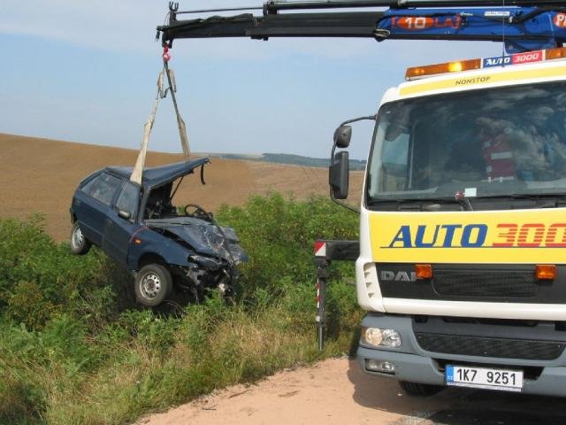 U Uherského Brodu bourala dodávka a Škoda Felicie - uherský Brod, Uherské Hradiště