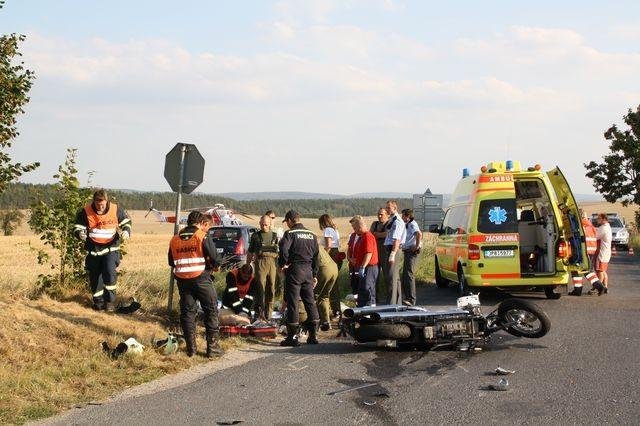 Motorkář nepřežil střet s autem - Žichlice