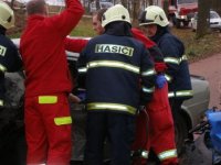 Střet osobních vozidel - Škoda vs. Renault - Slemeno u Vrchlabí na Trutnovs