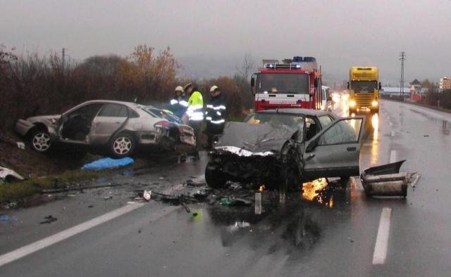 Riskantní předjíždění skončilo těžkou nehodou - České Budějovice, Písek