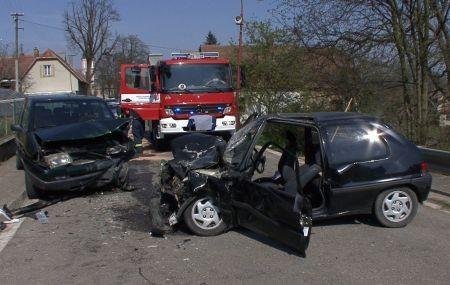 Nehoda tří vozidel v obci Makov - Makov