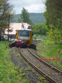 Nehoda škodovky a lokálky na železničním přejezdu ve Šluknově - Šluknov