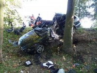 Klatovy: Náraz do stromu řidič nepřežil