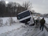 Při vyhýbání se utrhla krajnice