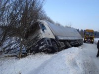 Při vyhýbání vozidlo sjelo do příkopu a převrátilo se - Město Albrechtice