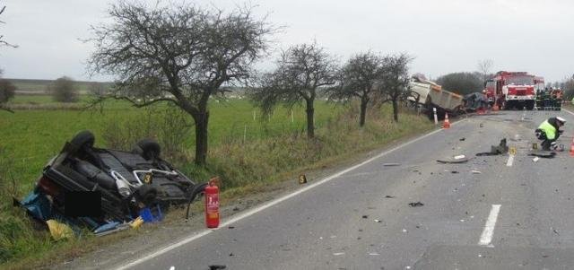 Dva mrtví a jedno lehké zranění při nehodě na Sokolovsku - Sokolov, Staré Sedlo