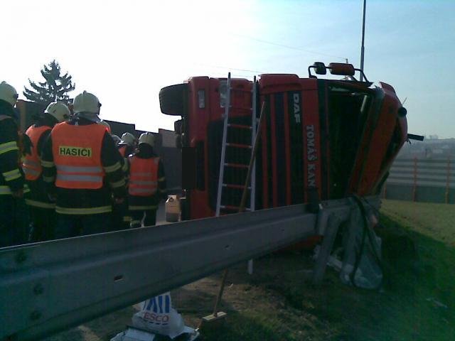 Řidič kamionu nepřizpůsobil rychlost - D-1 Exit 190 směr Svitavy, výs