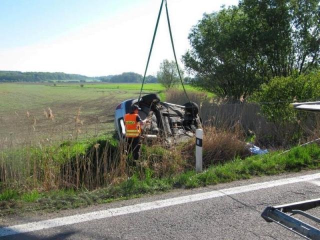 Nehoda dvou vozidel na Náchodsku - Rychnovek