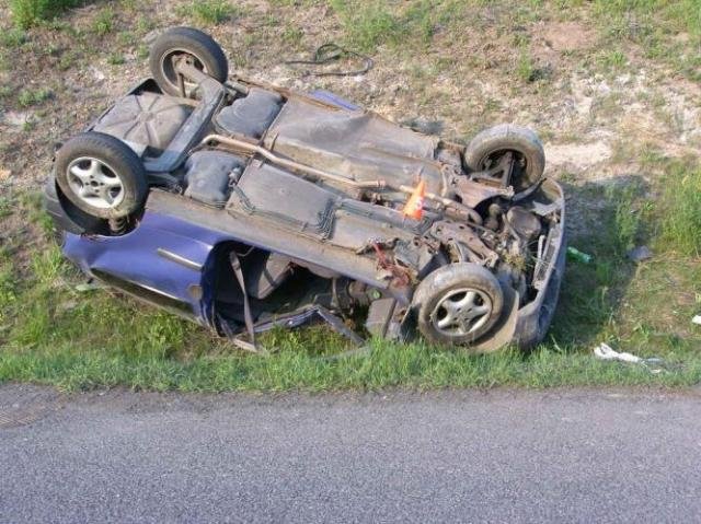 Řidič způsobil smrtelnou nehodu a ujel - Panenský Týnec