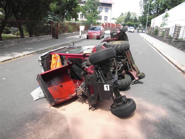 Nehoda sekačky v Trutnově - Turnov