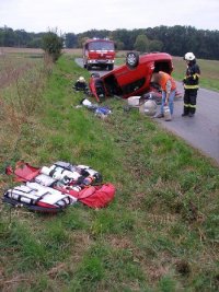 V havarovaném autě byly nádoby s tekutým dusíkem - Homyle, Roudnice