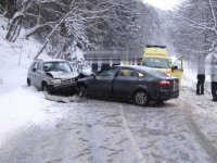 Nepřiměřená rychlost stála za nehodou dvou vozidel - Jánské Lázně