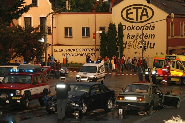 Čelní střet dvou vozidel v Hlinsku - Hlinsko