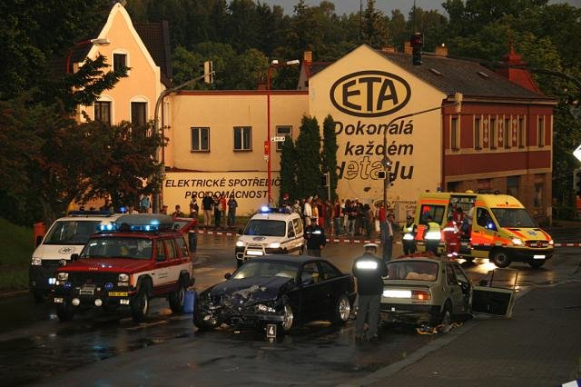 Čelní střet dvou vozidel v Hlinsku - Hlinsko