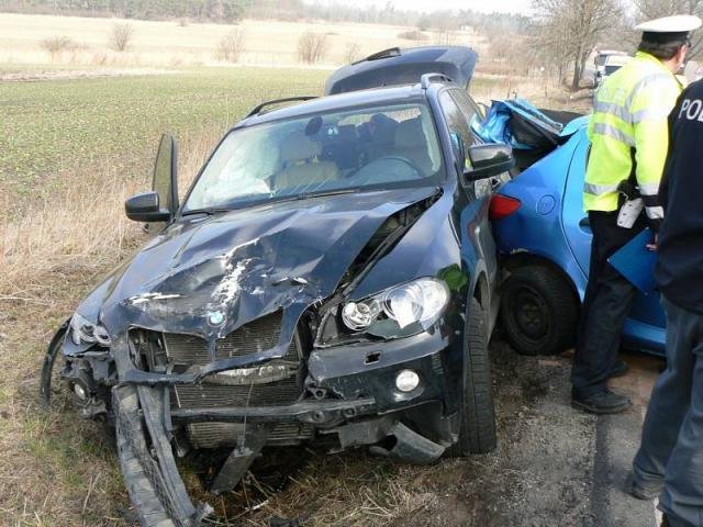 Mezi Kladnem a Dobrou se stala vážná dopravní nehoda - Velká Dobrá