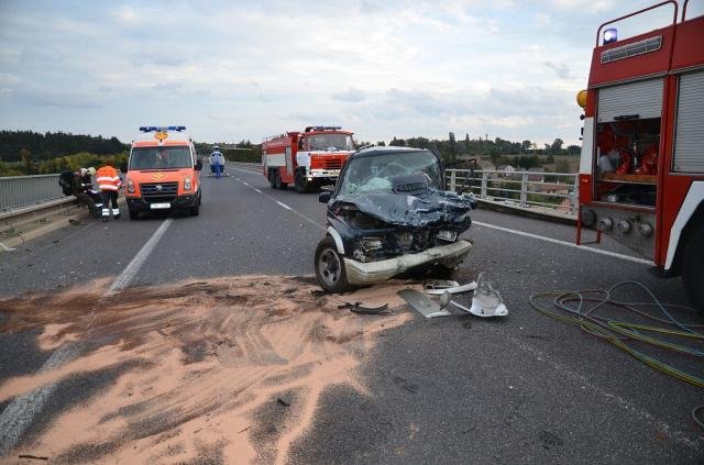 Vážná nehoda u Slaného si vyžádala jeden lidský život - Slaný