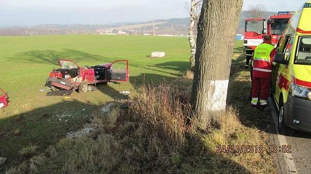 Čtyři zranění po nehodě u Kostelce na Jihlavsku - Kostelec