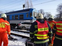 Rychlík smetl na přejezdu subaru - Ostrava - Třebovice