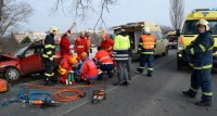 Rozhodl se dobrovolně zemřít, vůz nasměroval do stromu - Sokolov