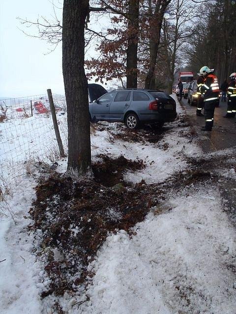 Řidička, která po něhodě vystoupila, srazilo jiné vozidlo - Lhůty