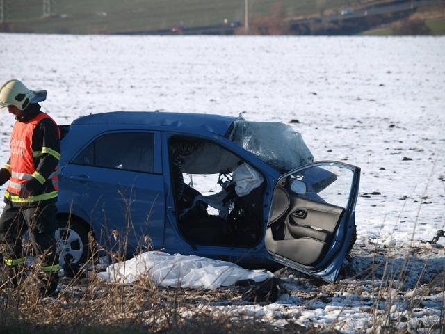 Tragická nehoda u Slaného. Tři mrtví - Slaný