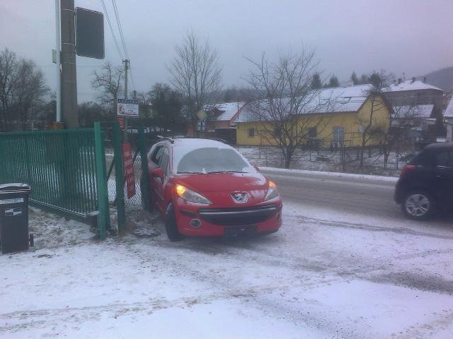 Náledí a nehoda byla na světě - Krhová