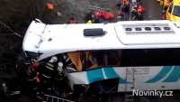 Dopravní nehoda autobusu na D5, jeden mrtvý