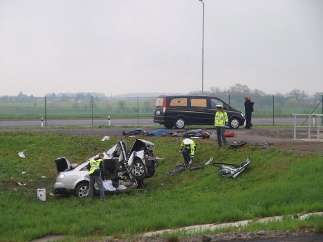 Tři mrtví po nehodě ve Vestci u Prahy - Vestec u Prahy