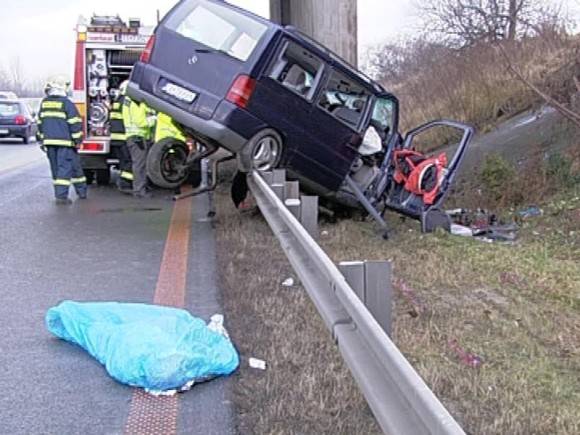 Smrtelná nehoda ve Valech u Přelouče - Valy