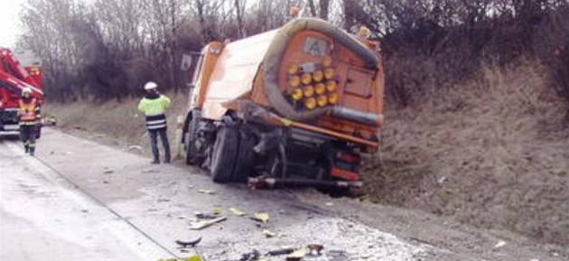 Smrtelná nehoda ve Valech u Přelouče - Valy