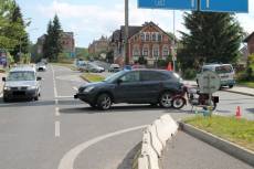 Řidič ohrozil motocyklistu, ten mu poškodil vůz - Jablonec nad Nisou