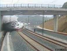 VIDEO - Jak došlo k nehodě vlaku ve Španělsku