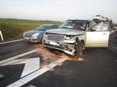 Dopravní nehoda na D1 si vyžádala šest zraněných - Dálnice D1, 226. km směr Praha