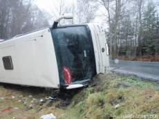 Nehoda autobusu si vyžádala šest zraněných - Smržov