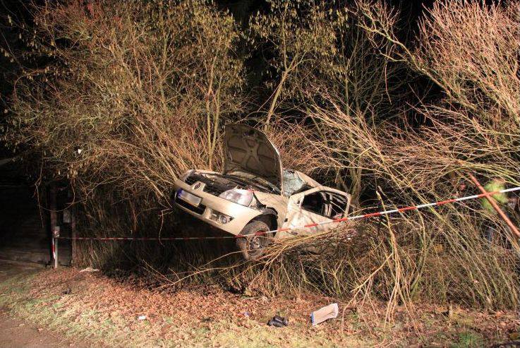 Dopravní nehoda v Brně: Popíjel alkohol a zabil sedmnáctiletou spolujezdkyni - Černohorská ulice, Brno