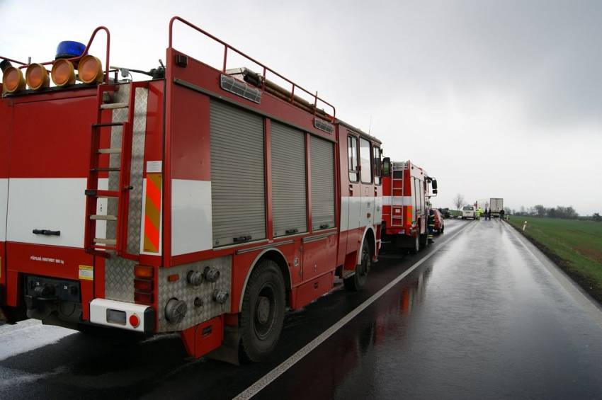 Dopravní nehoda u Lubence na Lounsku: Tři mrtví - Lubenec