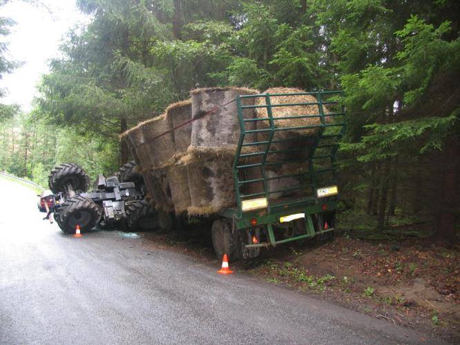 Nehoda traktoru na Českokrumlovsku - Bukovsko, Rychnov nad Malší