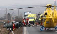 Na Mostecku se střetla dvě vozidla, ve kterých cestovali členové jedné rodiny - Havraň