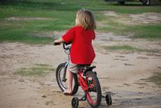 10 pravidel pro bezpečnost dětí na kole
