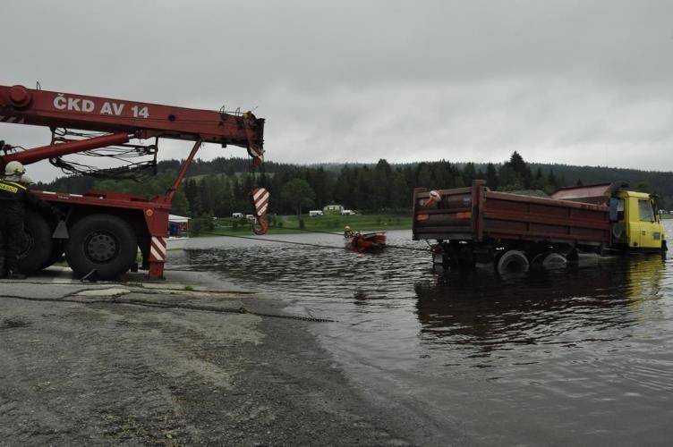 Tatra nezná bratra...ale poznala lipenskou přehradu - přehrada Lipno