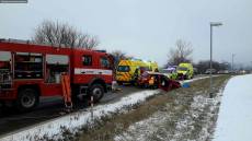 Čelní srážka dvou vozidel u Lanškrouna si vyžádala sedm zraněných - Lanškroun, Svitavy