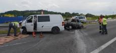Vážná dopravní nehoda uzavřela dálnici D6 - Jenišov