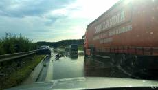 Hromadná dopravní nehoda uzavřela dálnici D5 - 105 km dálnice D5